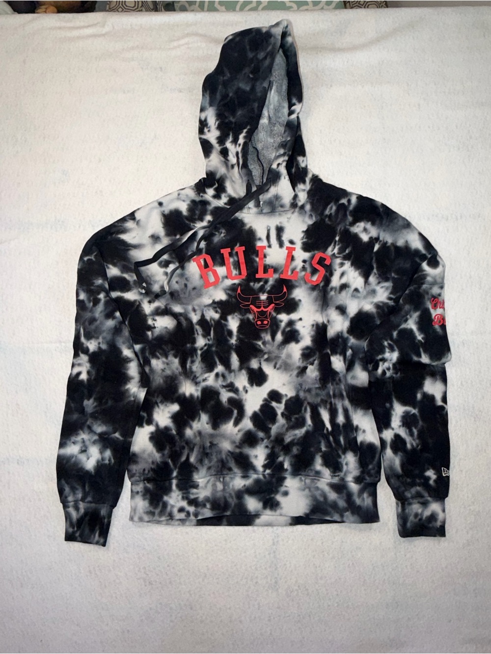 Chicago bulls New Era Tye Dye Womens hoodie NWT